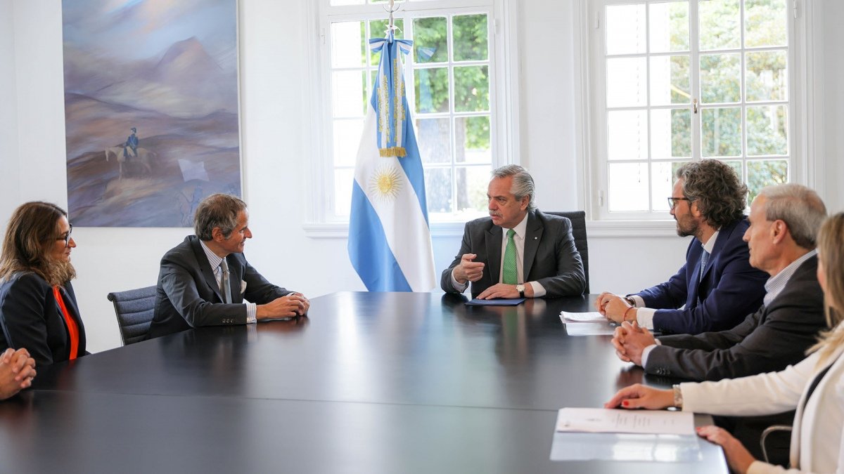 El martes el Presidente se reuni con Rafael Grossi director general del Organismo Internacional de Energa Atmica OIEA en la Residencia de Olivos Foto Presidencia