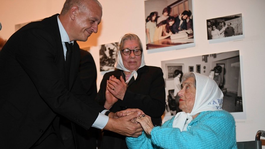 El secretario de DDHH Pietragalla junto a Hebe de Bonafini Foto Alejandro Santa Cruz