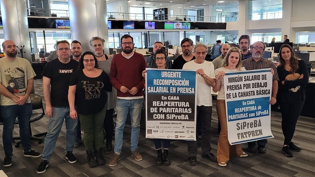 La protesta de la Fatpren incluye asambleas y ceses de tareas en medios de comunicacin de ms de 12 provincias Foto Delegados Editorial Perfil