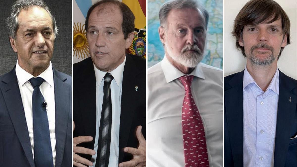 Scioli Bielsa Basteiro y Vaca Narvaja un puado de los firmantes