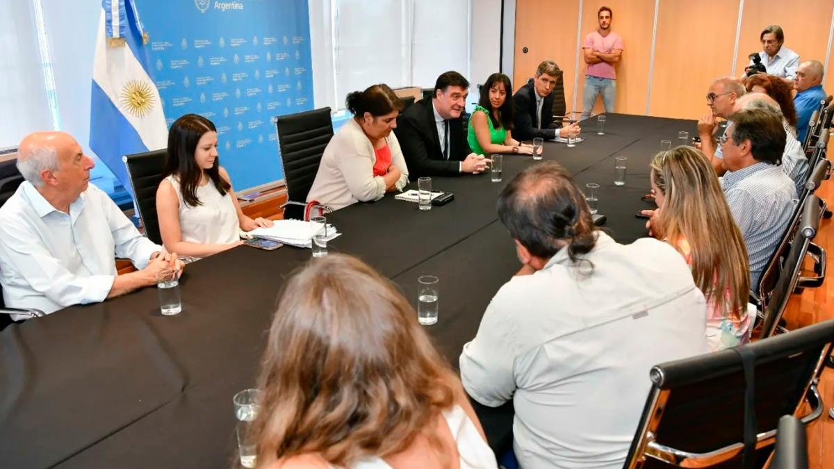 La Secretaria de Gestin y Empleo Pblico de la Nacin Ana Castellani agradeci a los dos gremios por la voluntad de dilogo permanente