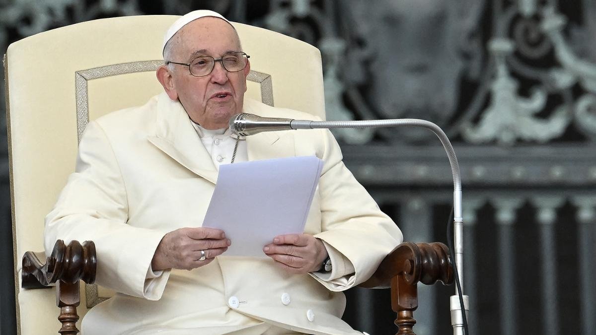 El Papa pidi que la poltica intervenga en los precios de los sueldos y los alquileres Foto AFP