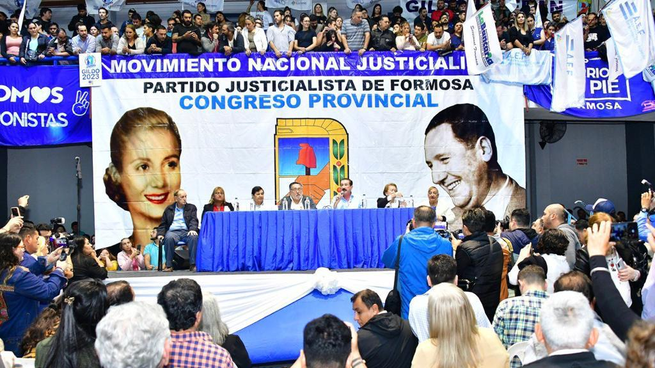 El congreso provincial del PJ de Formosa, durante la proclamación este domingo de la postulación de Gildo Insfrán. Corren horas electorales clave en la provincia.