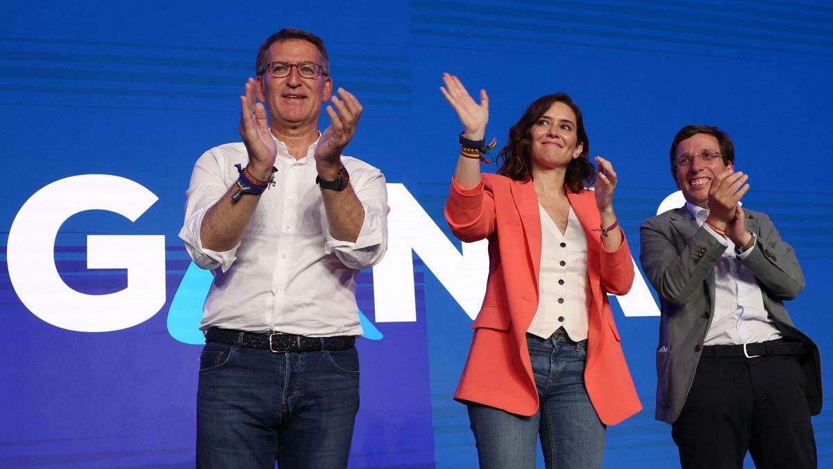 Alberto Nuez Feijoo junto a Isabel Diaz Ayuso Foto AFP