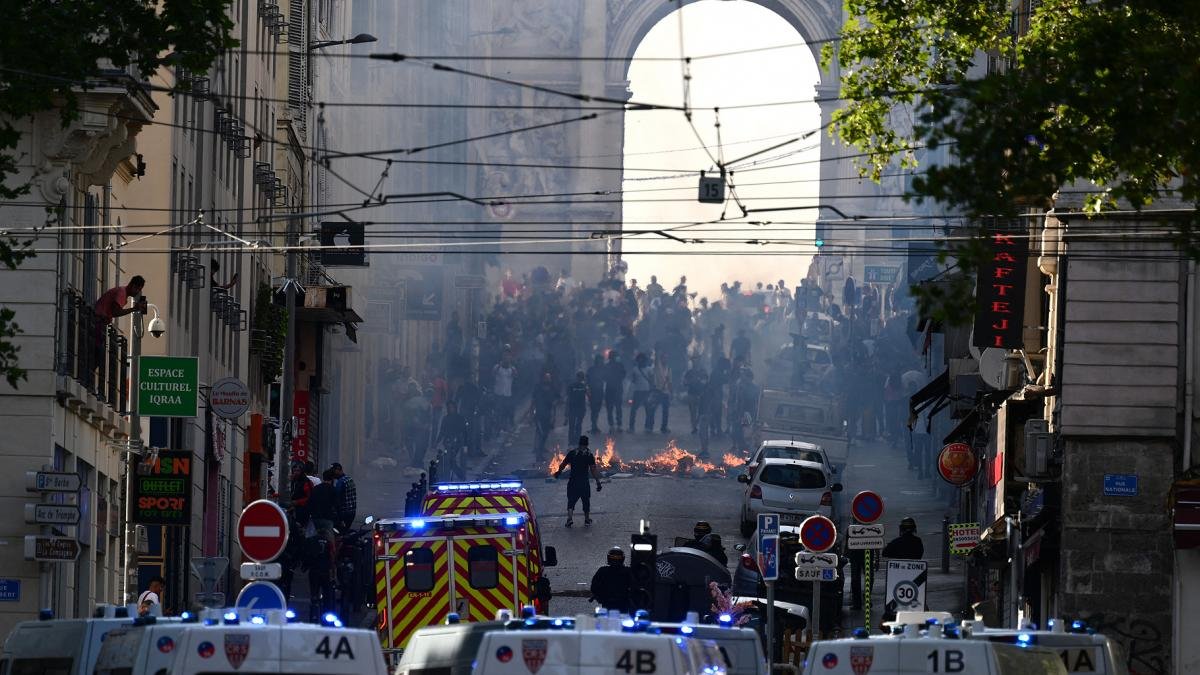 La muerte de Nahel M cuya familia es oriunda de Argelia agit el debate sobre la violencia policial en Francia Foto AFP