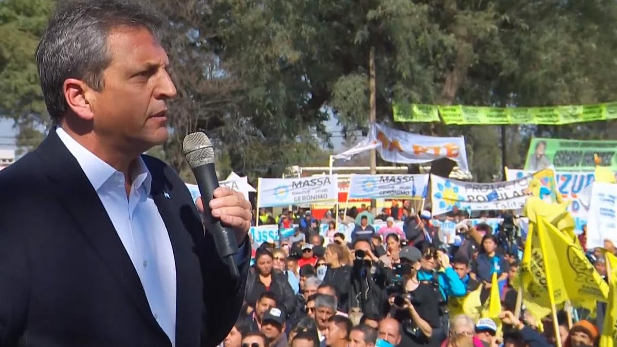 Massa tiene previsto continuar las recorridas por la provincia de Buenos Aires junto al gobernador Axel Kicillof Foto Imagen TV