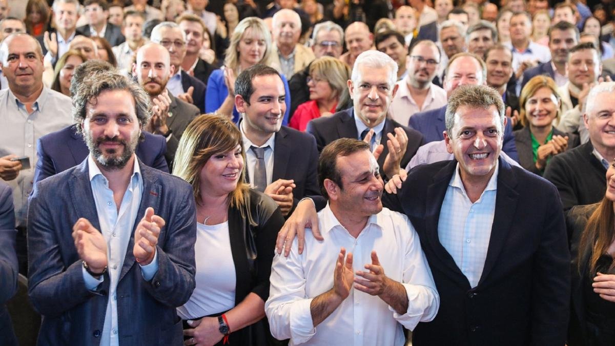 El acto proselitista de la frmula presidencial del oficialismo para las PASO cont con una nutrida concurrencia Foto Prensa Cancillera