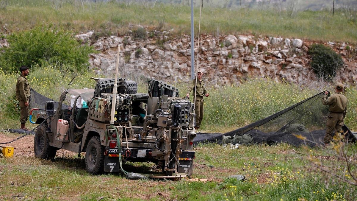 Tropas israeles en la frontera con Lbano Foto AFP