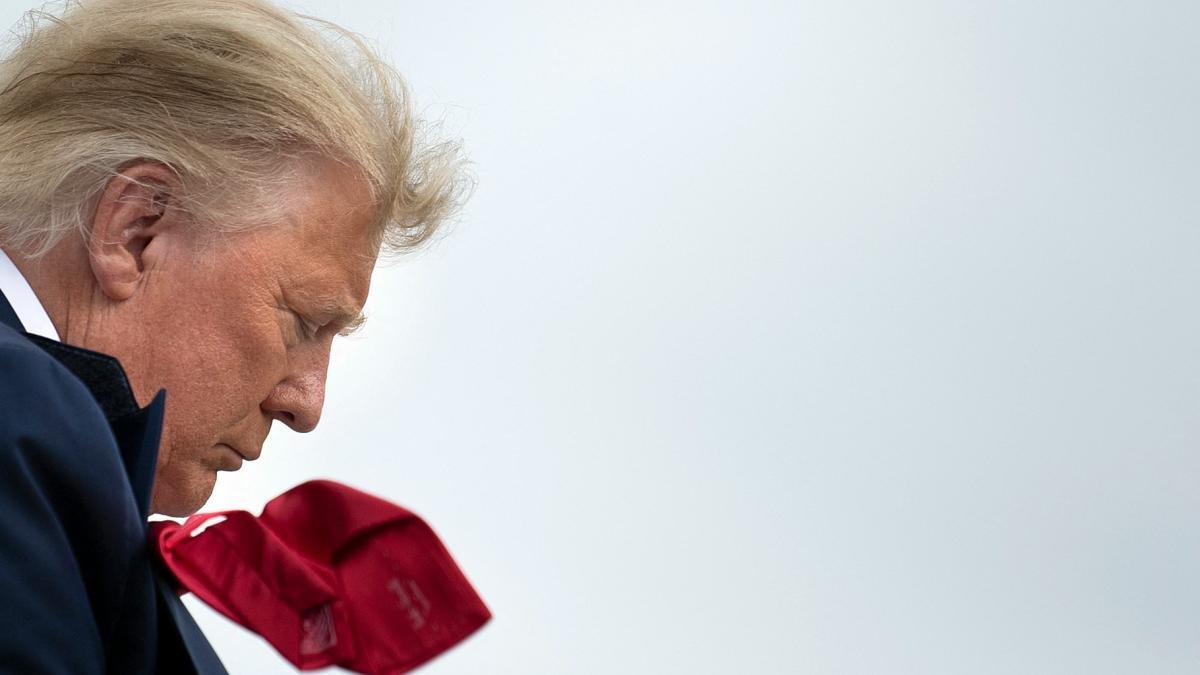 Trump la acusa de inventarse la historia para vender un libro y destruirlo polticamente Foto AFP