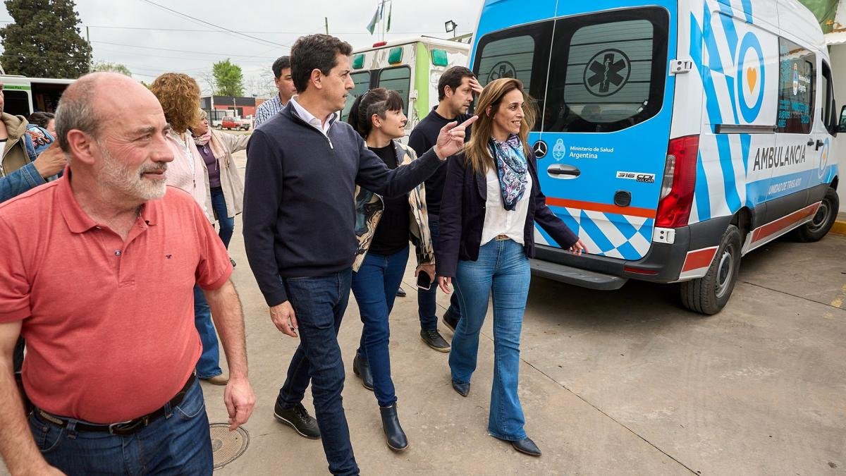 El ministro del Interior y candidato a senador bonaerense de UxP entreg ambulancias e insumos en Marcos Paz Foto wadodecorrido 2 