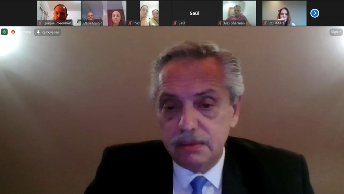 Alberto Fernndez se comunic por Zoom con los familiares