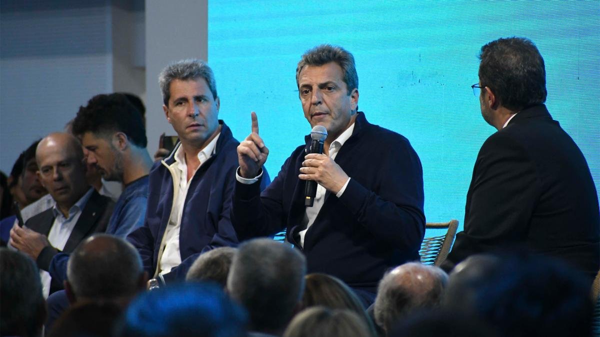 Sergio Massa y el Gobernador Sergio Uac en San Juan Foto Rubn Paratore