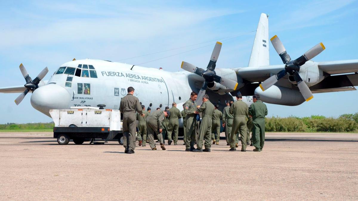 La partida del Hrcules que repatriar a los argentinos Foto Prensa