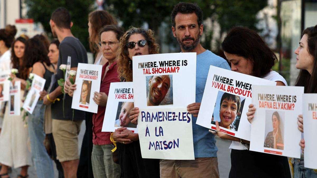 Familiares de rehenes israeles exigen su liberacin Foto AFP