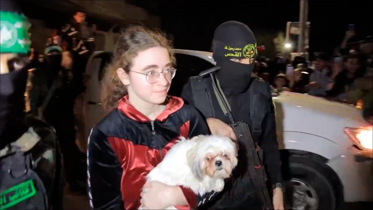 Mia Leimberg 17 al ser liberada Captura de video