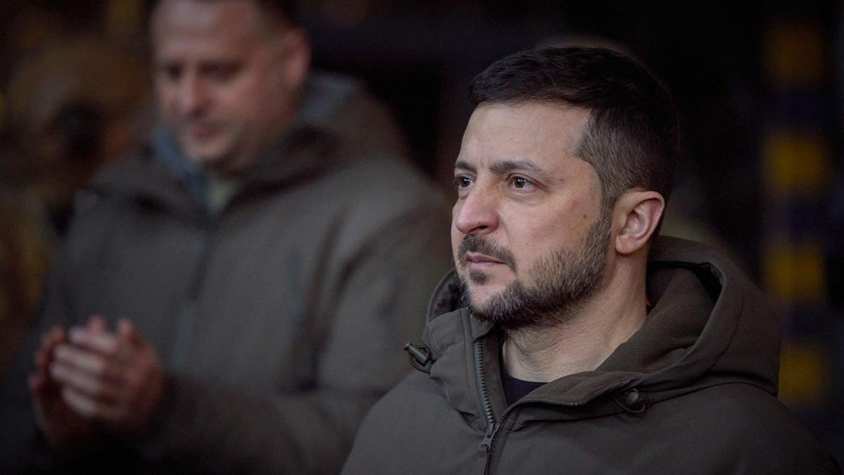 Zelenski se reuni con Pea en Buenos Aires llam a Macron y les agradeci su apoyo Foto AFP