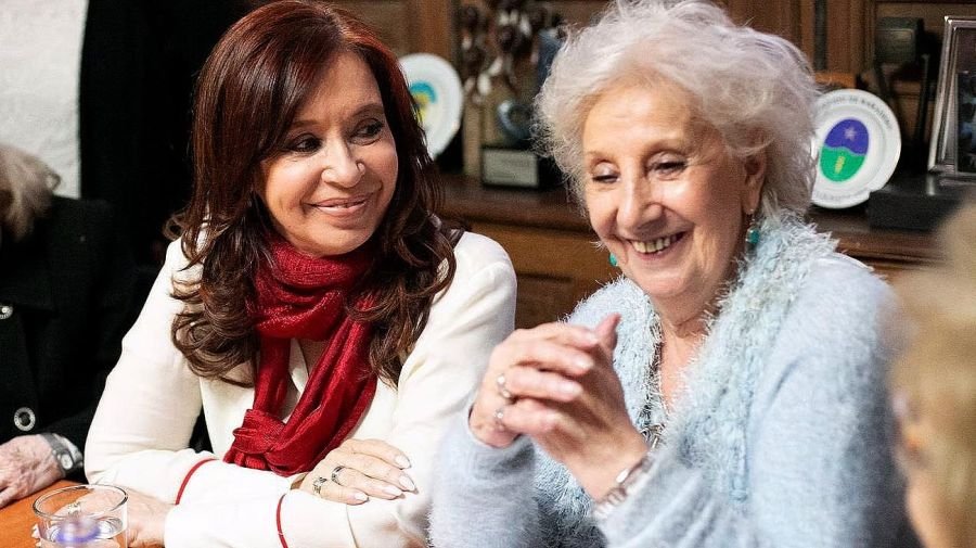 Estela de Carlotto y Cristina Kirchner
