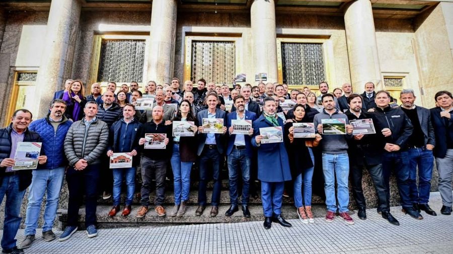 Dirigentes bonaerenses en Economía 20240622