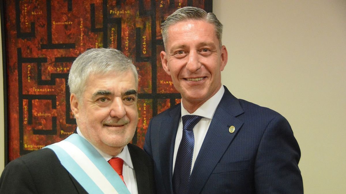 El gobernador en funciones es Arcioni