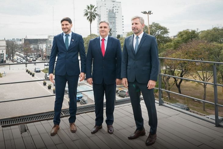 Los gobernadores de la Región Centro reclamaron por el estado de las rutas.
