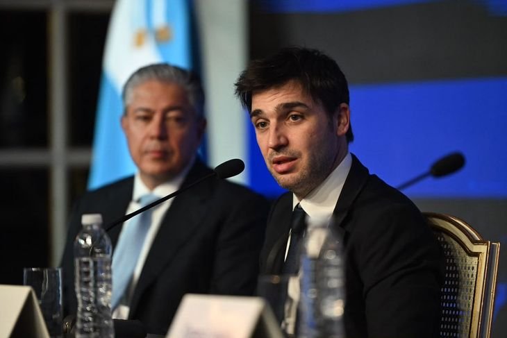 Rolando Figueroa e Ignacio Torres, dos gobernadores que miran a agosto para ir a las urnas. Rolando Figueroa e Ignacio Torres, dos gobernadores que miran a agosto para ir a las urnas.