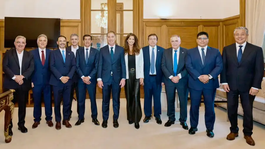 Diego Santilli con Gobernadores